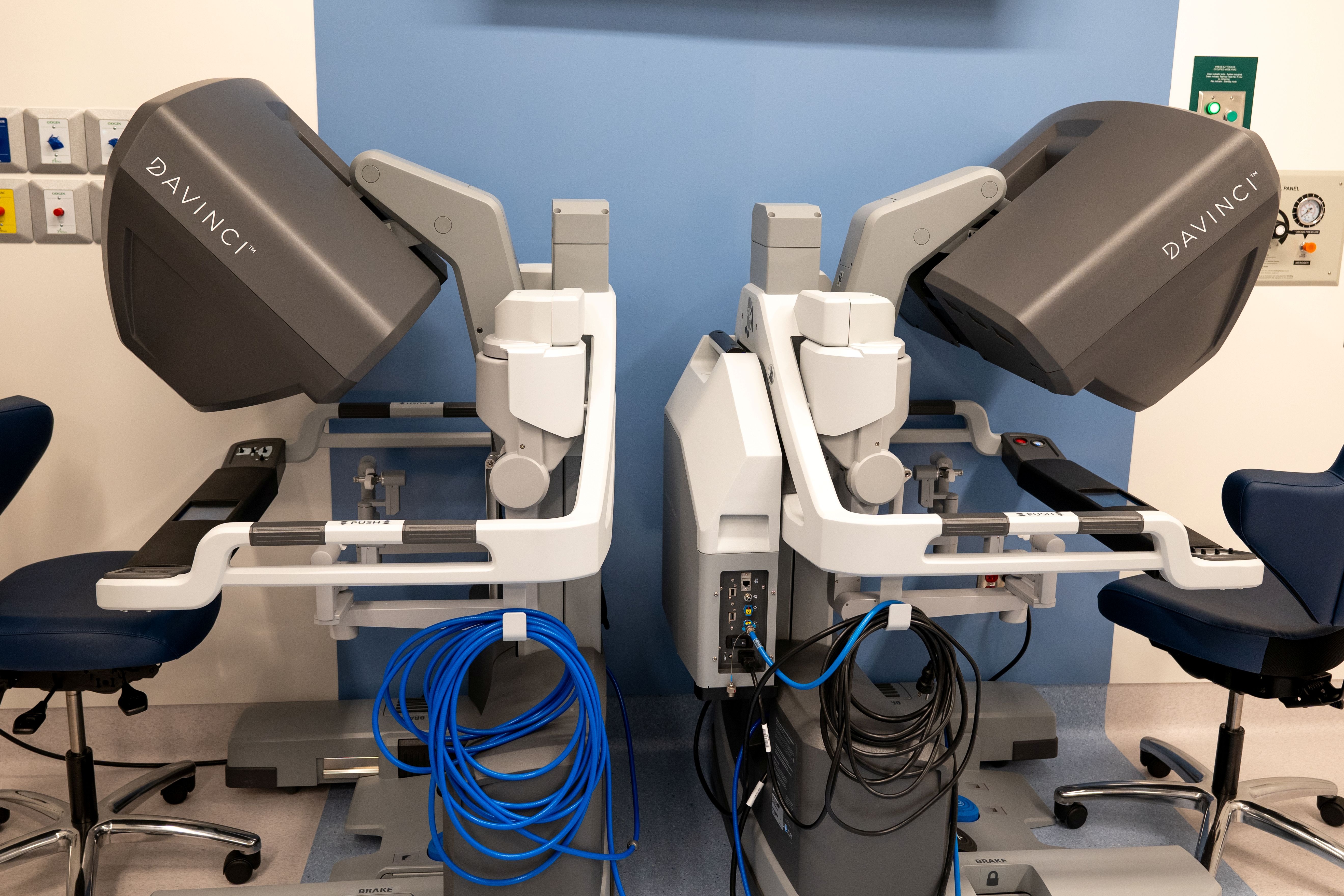 First robotic surgery performed at Surrey Memorial Hospital