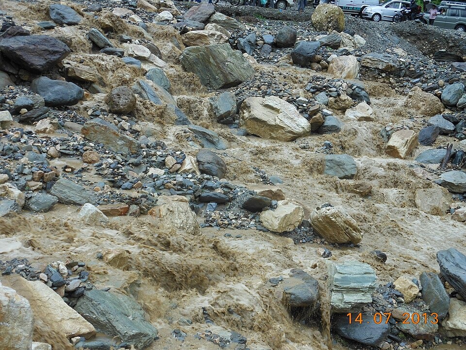 Nepal floods: Death toll rises to 359, search for missing on 