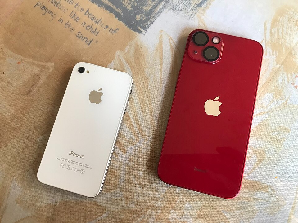 iPhones Smuggled Into Iran Despite Sanctions, But Too Costly for Most