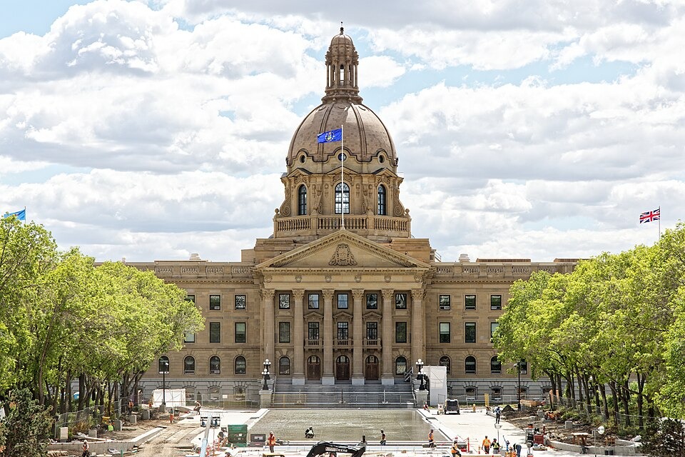 Alberta has the highest occupational licensing burden in Canada study