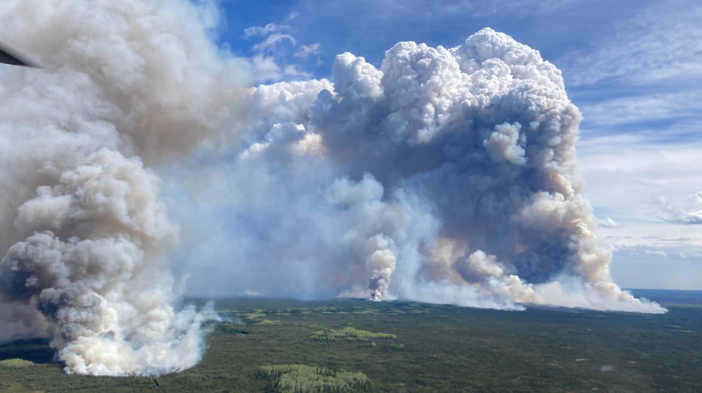 Fort Nelson Wildfire Spreads to 127 Square Kilometers, Moves Away from Town