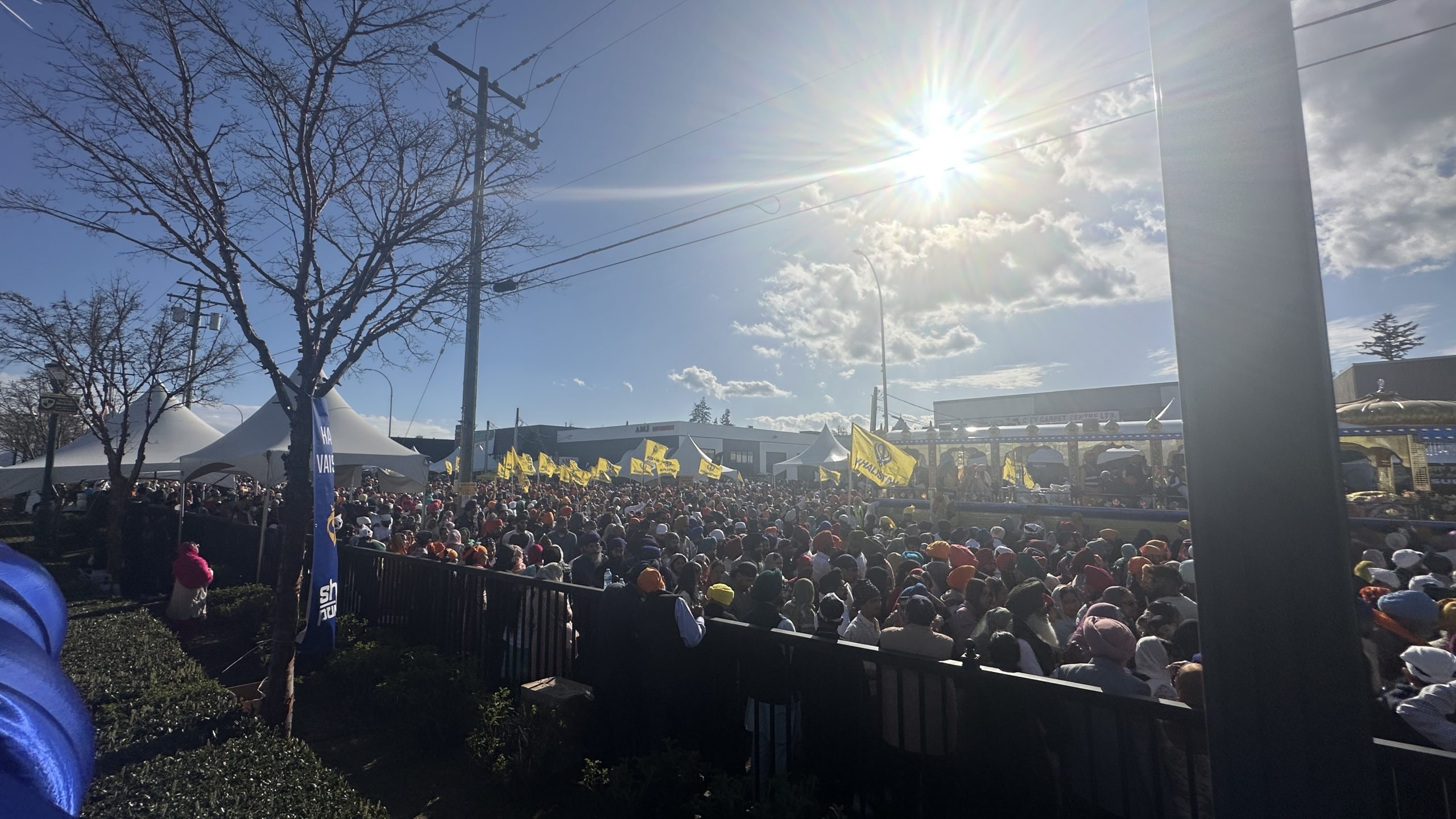 ਸਰੀ ਖਾਲਸਾ ਦਿਵਸ ਵਿਸਾਖੀ ਨਗਰ ਕੀਰਤਨ ਮਾਰਚ ‘ਚ ਸੰਗਤਾਂ ਦਾ ਵਿਸ਼ਾਲ ਇਕੱਠ